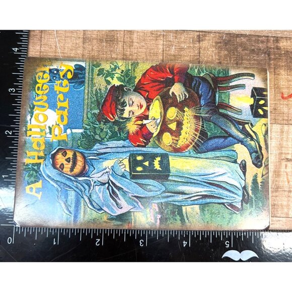 Set Of 4 Vintage-Inspired Halloween Postcards - Picture 3 of 3